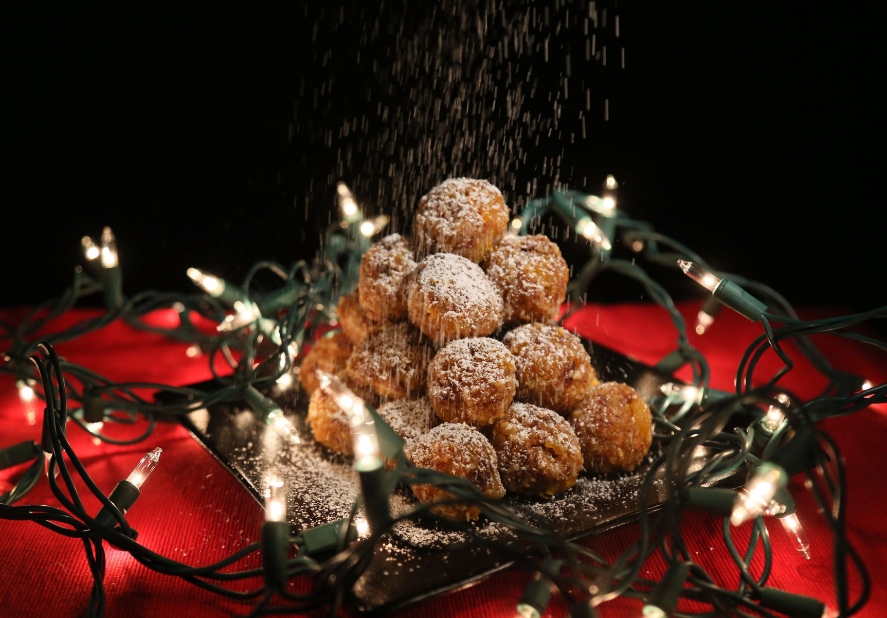 Eat Christmas carols 01